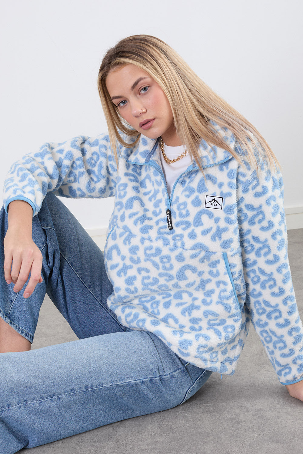 The Trek fleece in Blue leopard