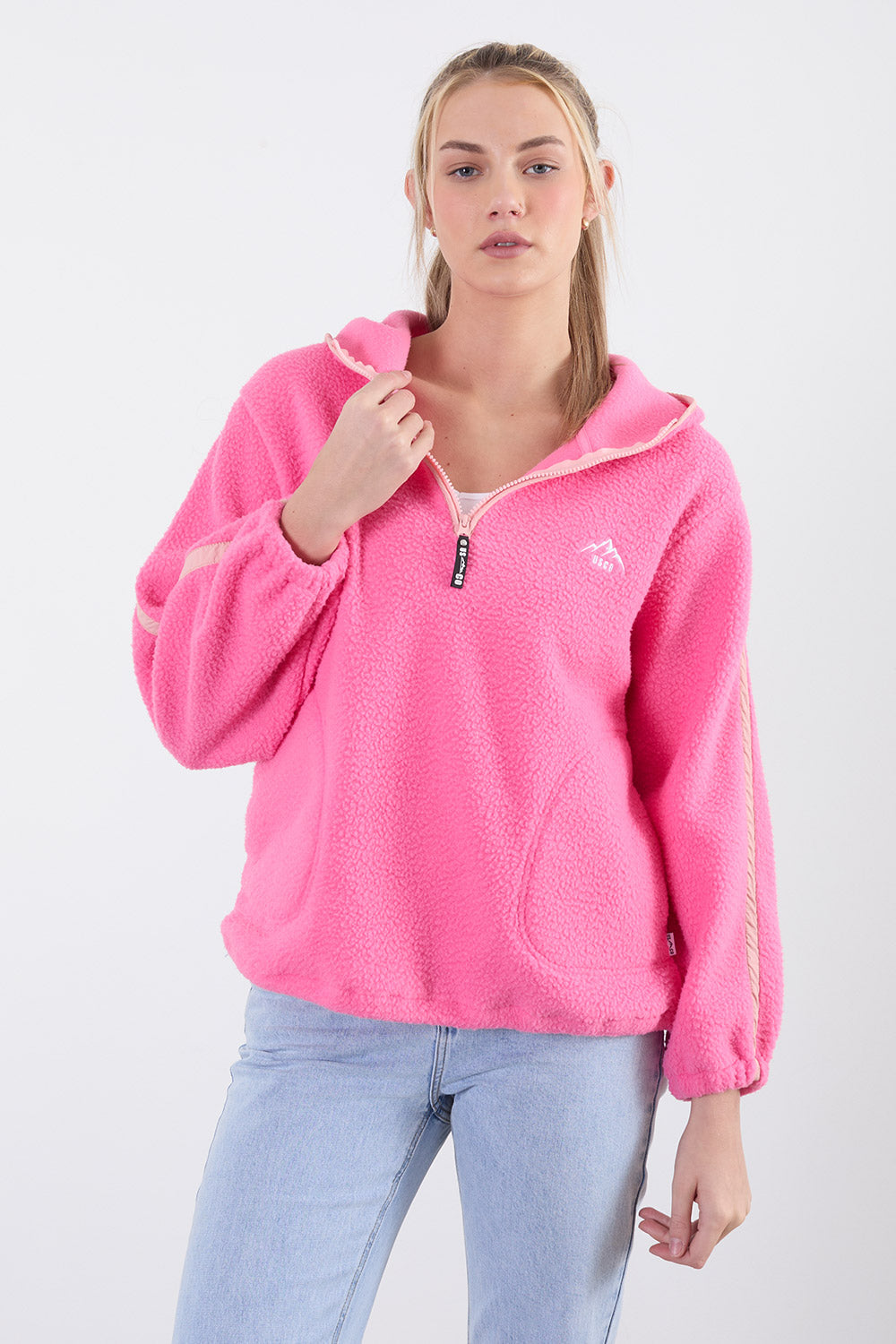 The Echo Fleece in Bubblegum