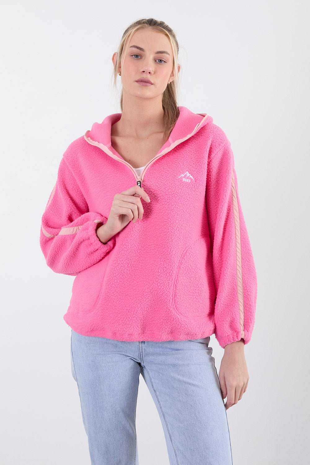 The Echo Fleece in Bubblegum