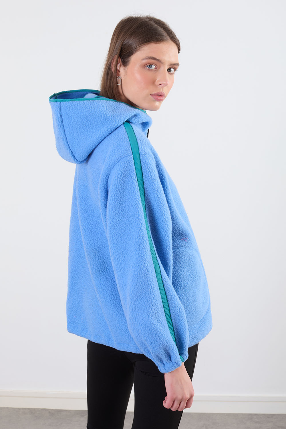 The Echo Fleece in Cornflower and Teal