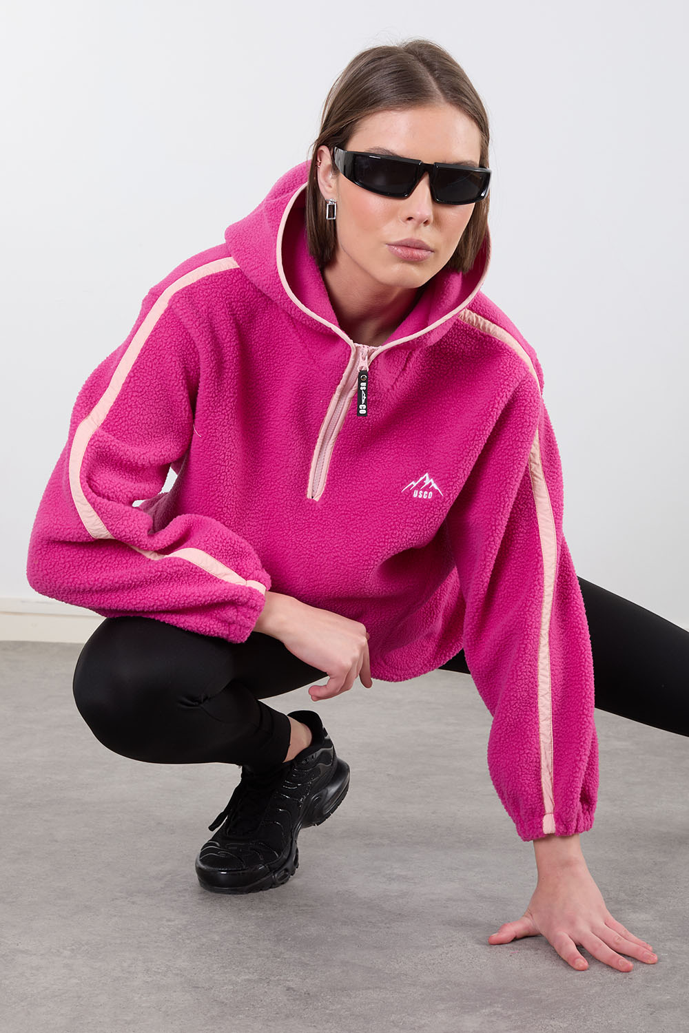 The Echo Fleece in Fuschia