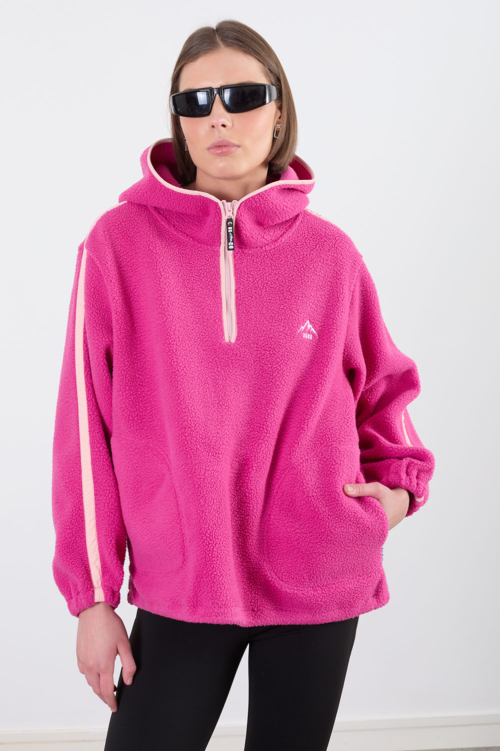 The Echo Fleece in Fuschia