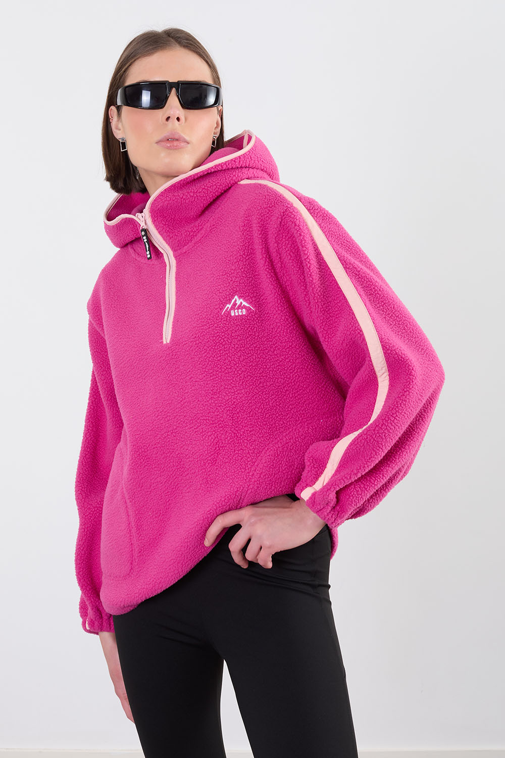 The Echo Fleece in Fuschia