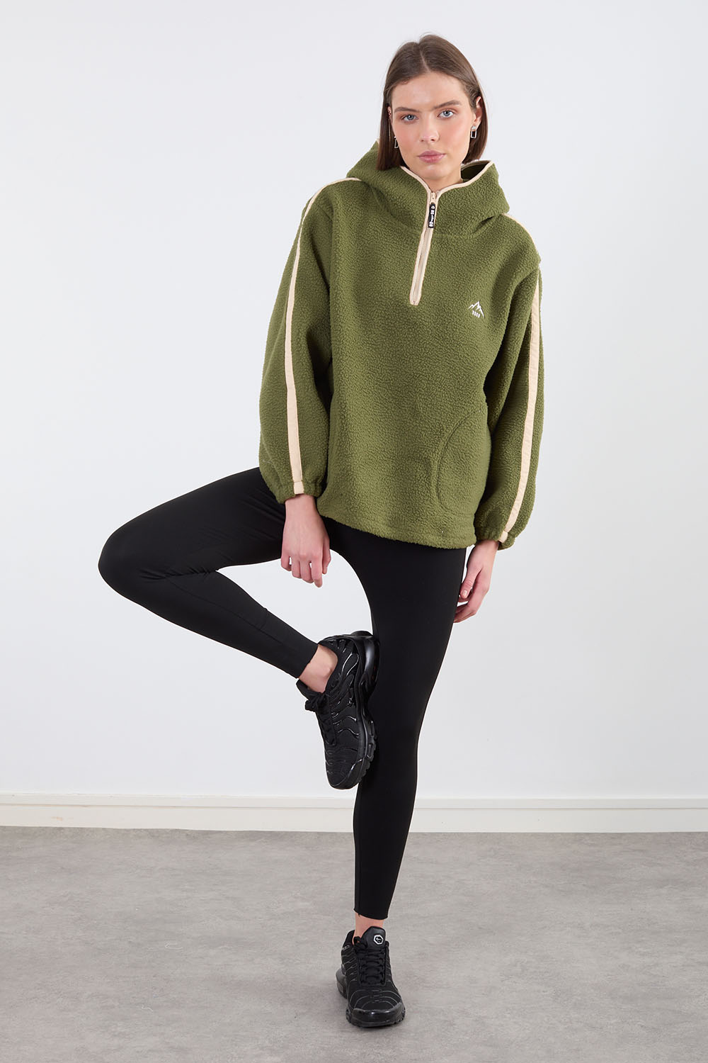 The Echo Fleece in Khaki