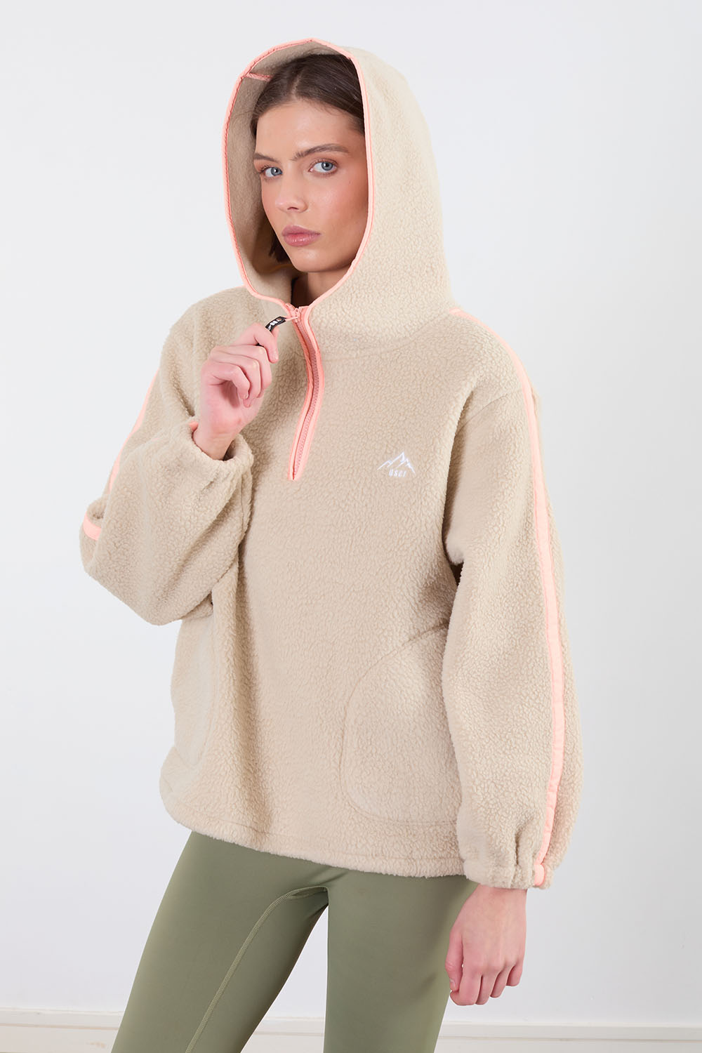 The Echo Fleece in Stone