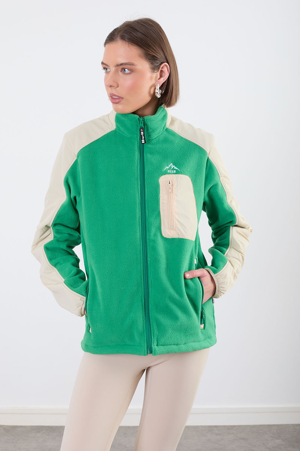 The Strider Fleece in Green