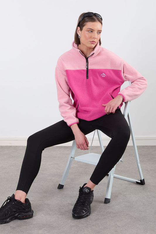 The Wander Fleece in Contrast Pinks