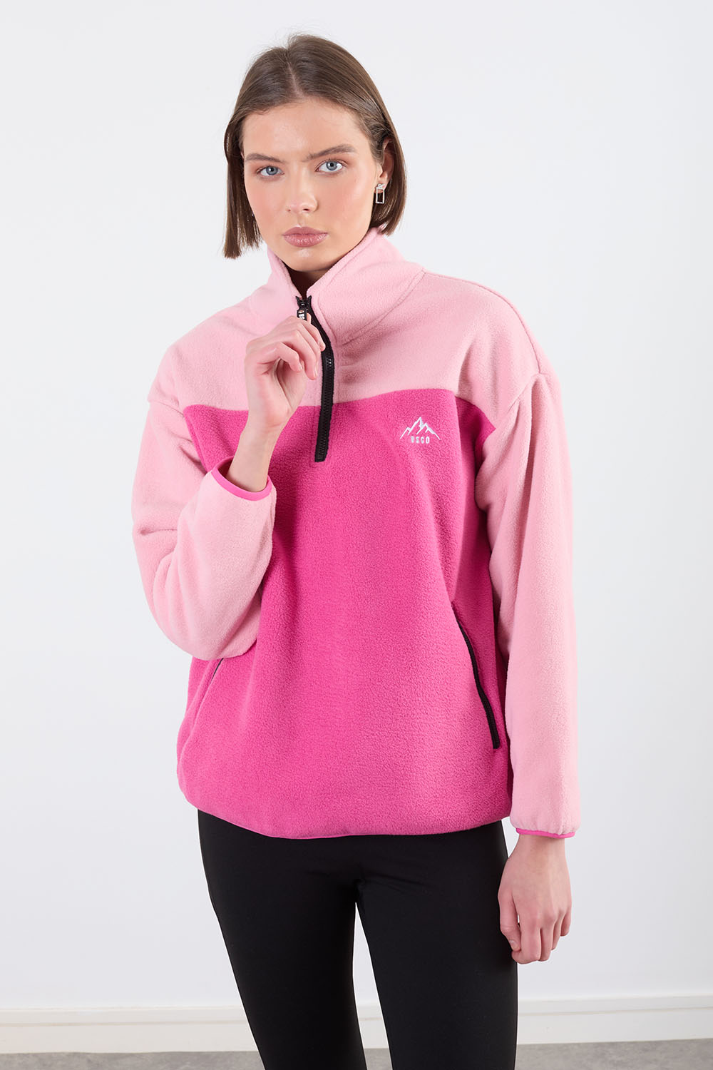 The Wander Fleece in Contrast Pinks