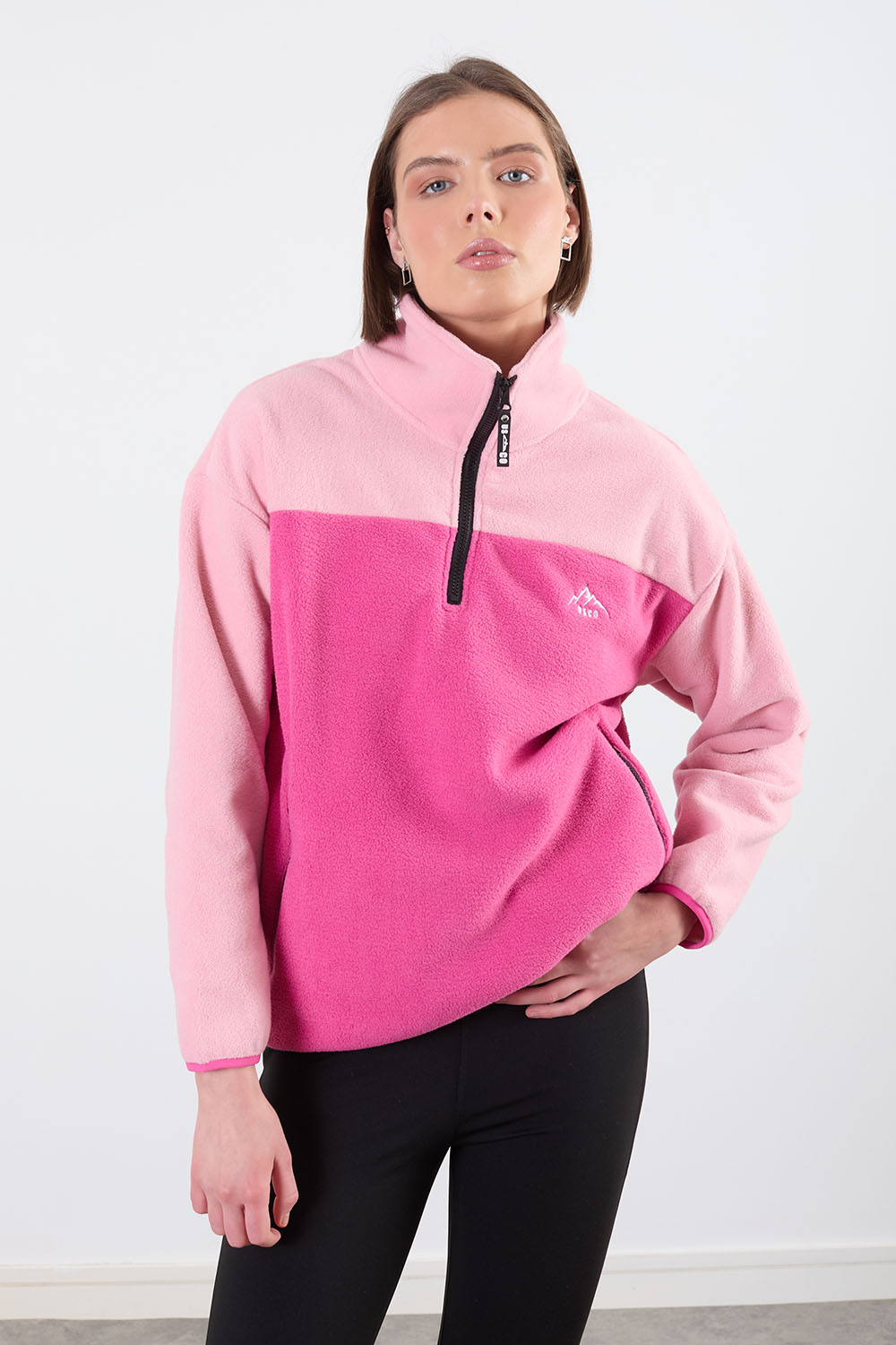 The Wander Fleece in Contrast Pinks