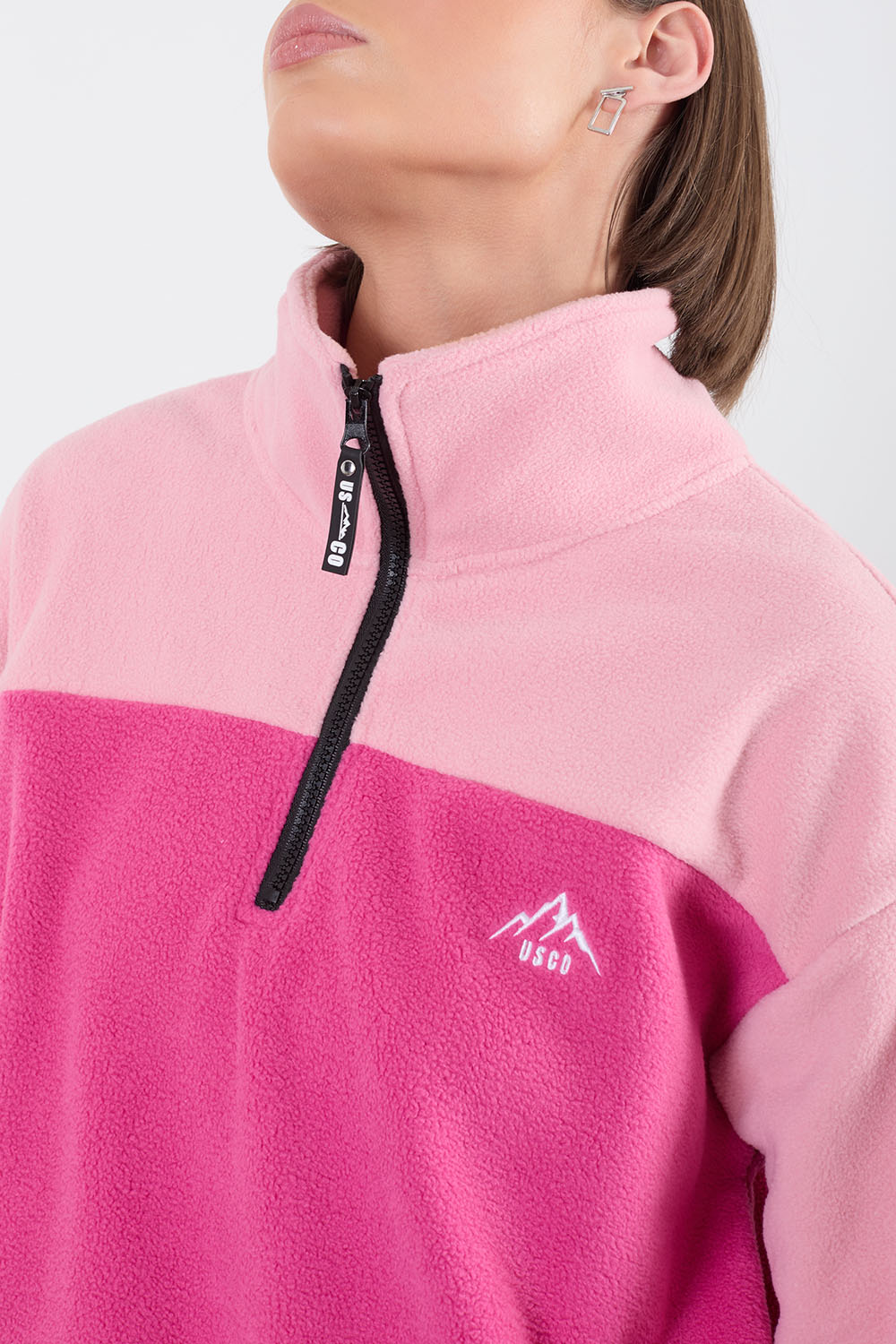 The Wander Fleece in Contrast Pinks