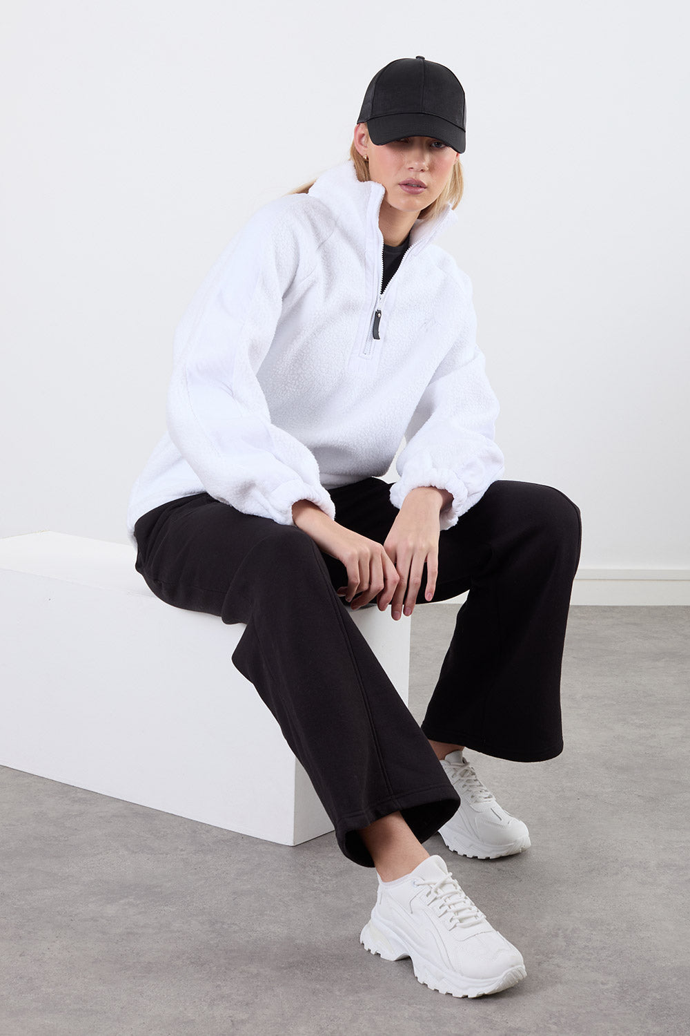 Horizon Fleece in White